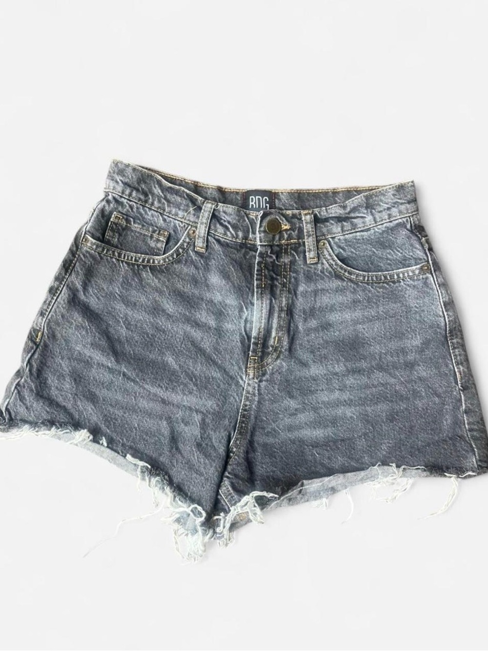 BDG High-Rise Distressed Denim Shorts in Washed Black Sz 26